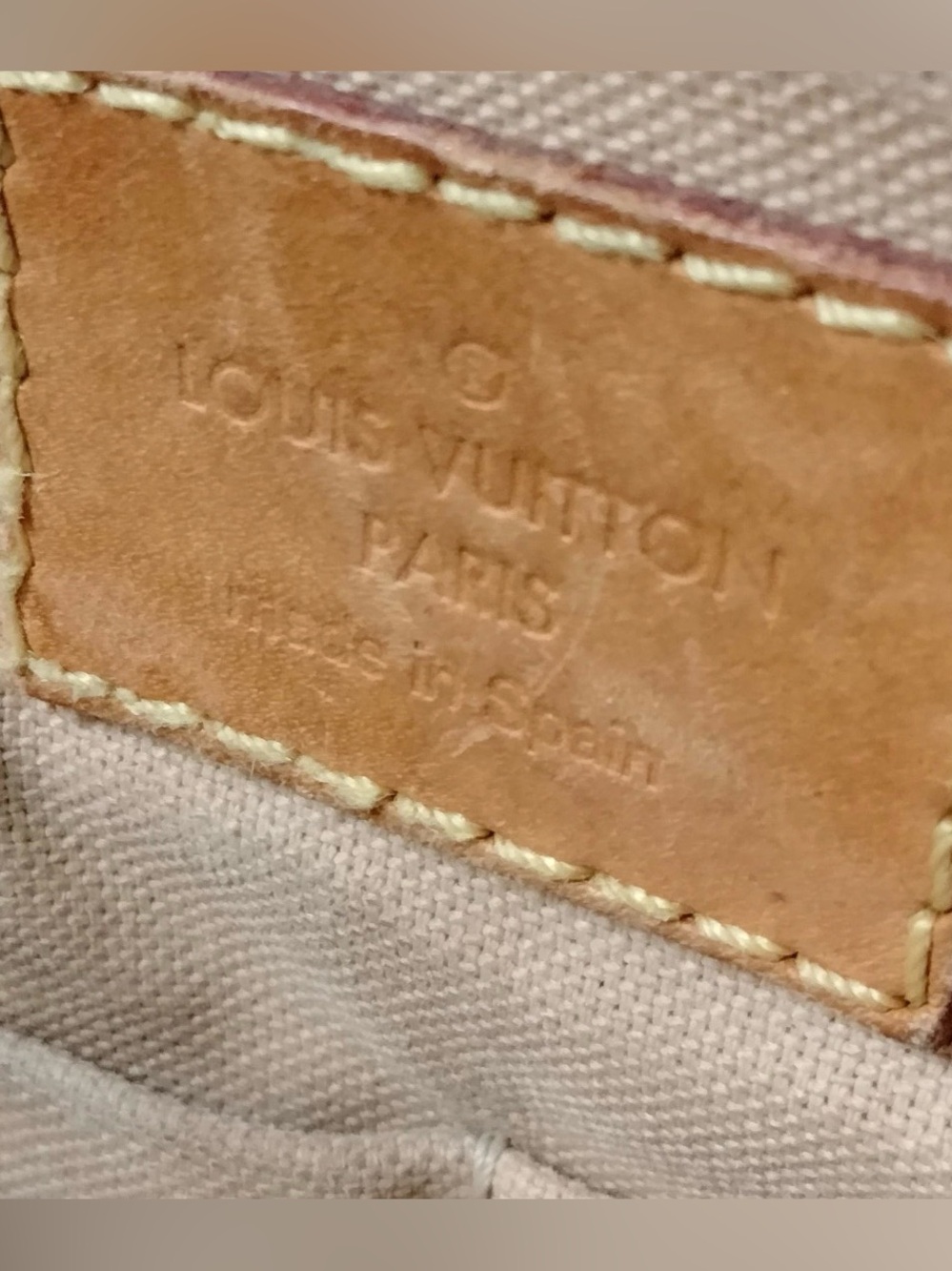Louis Vuitton Siracusa PM White Azur Crossbody Bag - Picture 7 of 12